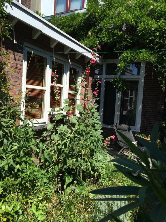 Gastenverblijf Door De Poort Tilburg Exteriér fotografie